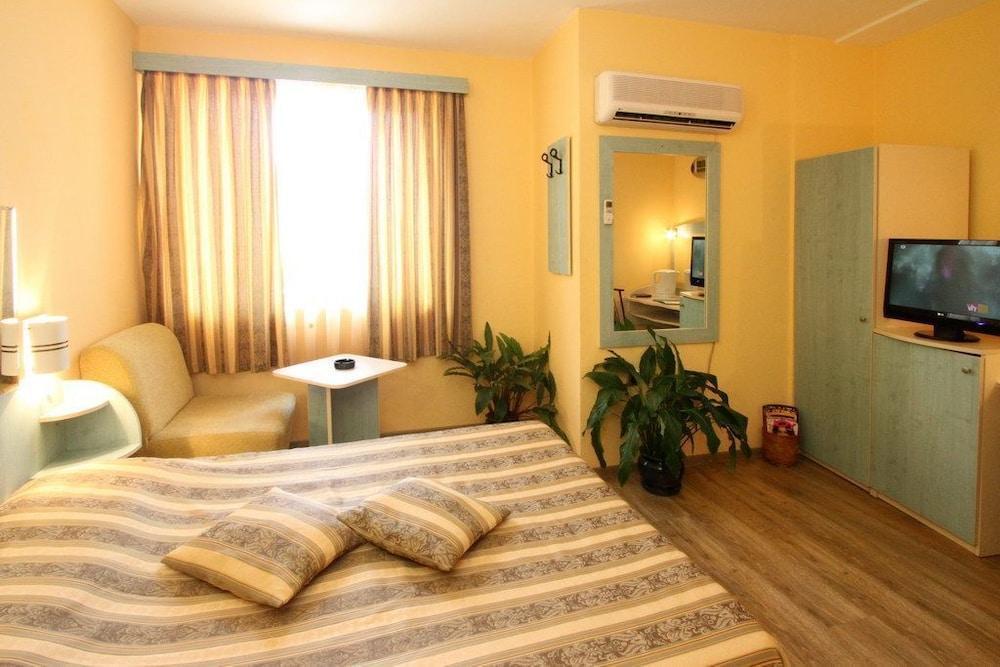 Hotel Color Varna Dış mekan fotoğraf