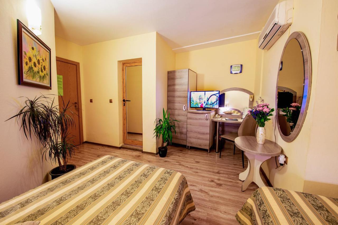 Hotel Color Varna Dış mekan fotoğraf