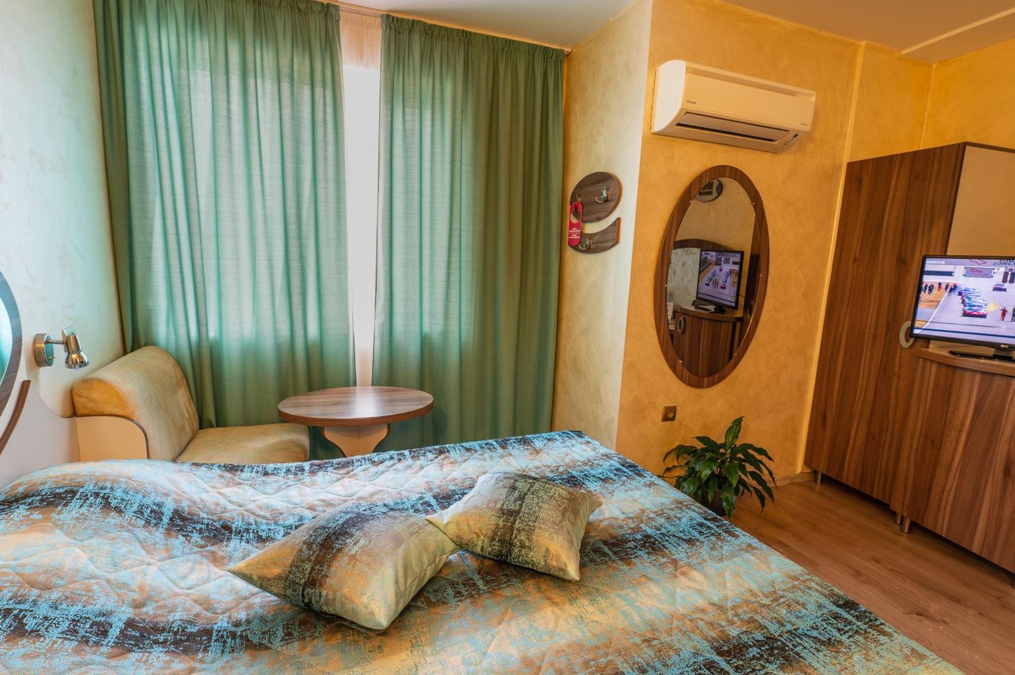 Hotel Color Varna Dış mekan fotoğraf